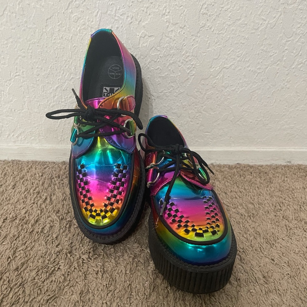 T.U.K Footwear Outlet